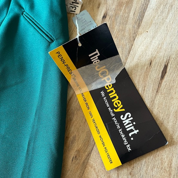 Vintage NWT Polyester Skirt - Picture 2 of 5